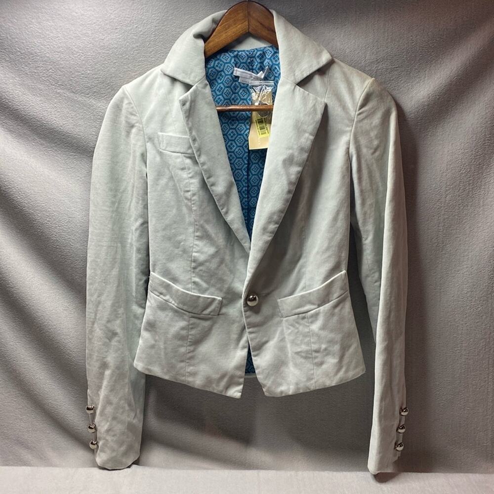 To the max button front blaze light khaki size extra small